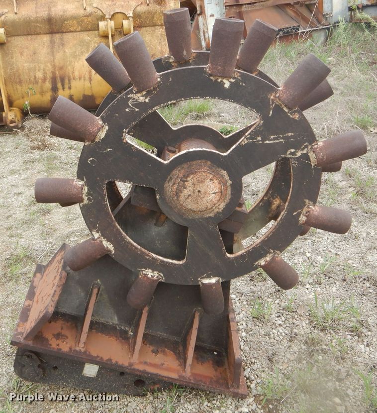 image for item GO9626 Penetrench H18B double wheel compactor