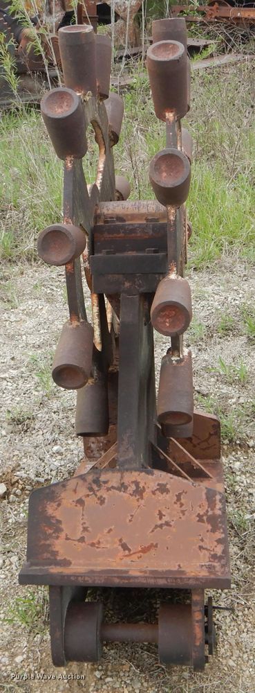 image for item GO9626 Penetrench H18B double wheel compactor