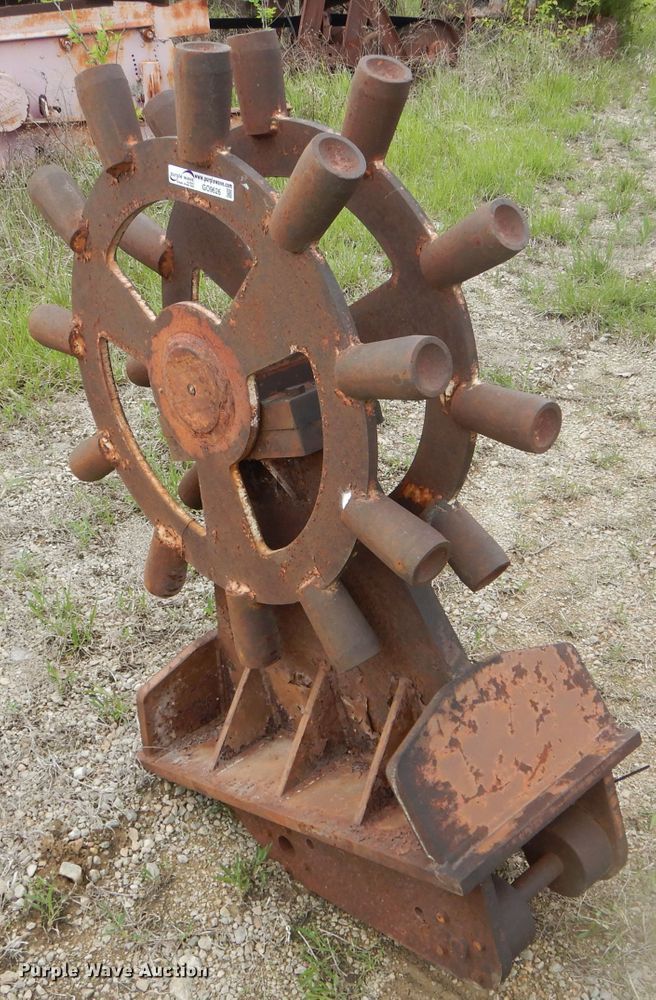 image for item GO9626 Penetrench H18B double wheel compactor