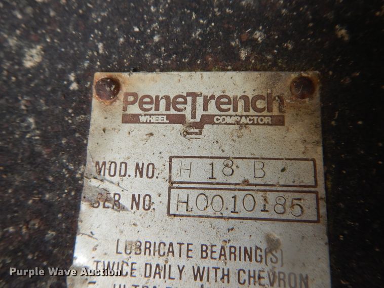 image for item GO9626 Penetrench H18B double wheel compactor