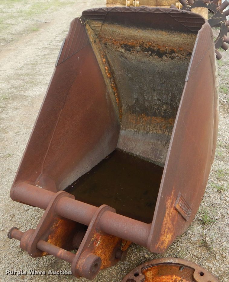 image for item GO9627 Hendrix 36"W excavator bucket