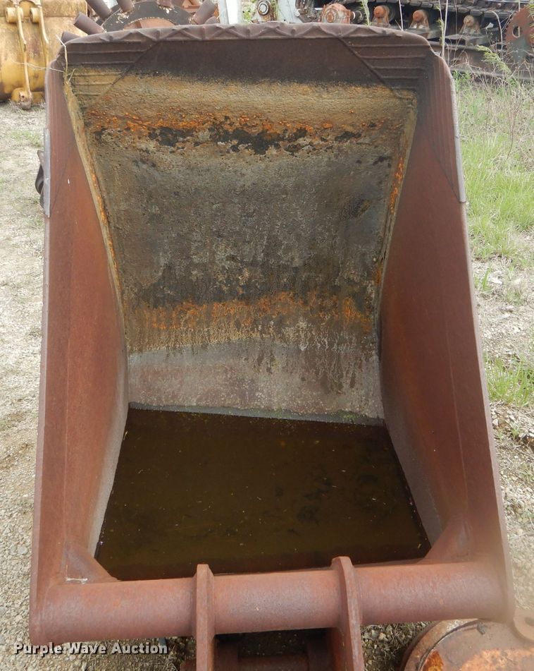 image for item GO9627 Hendrix 36"W excavator bucket