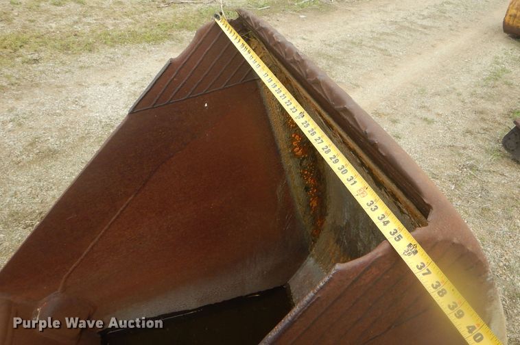 image for item GO9627 Hendrix 36"W excavator bucket