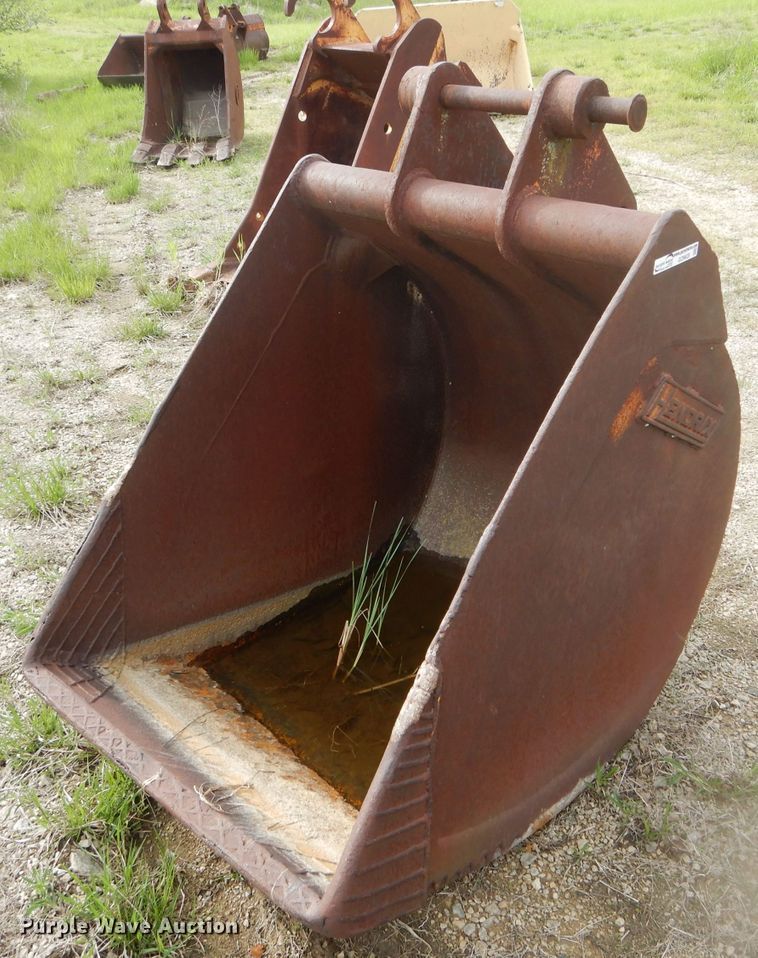 image for item GO9628 Hendrix 36"W excavator bucket