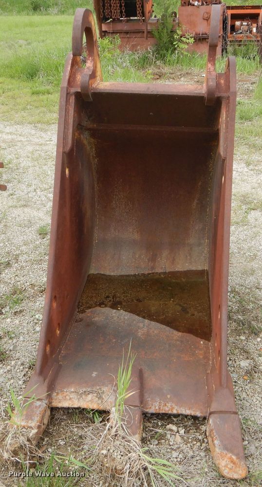 image for item GO9630 36"W excavator bucket