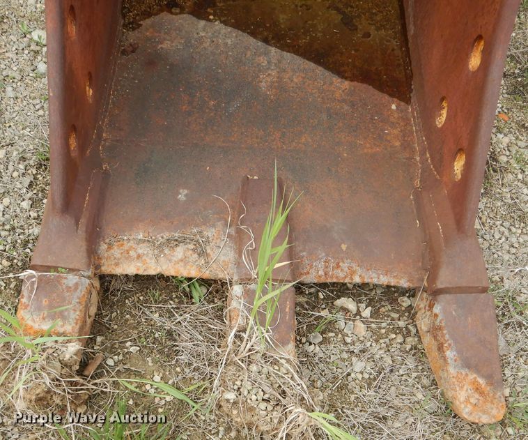 image for item GO9630 36"W excavator bucket