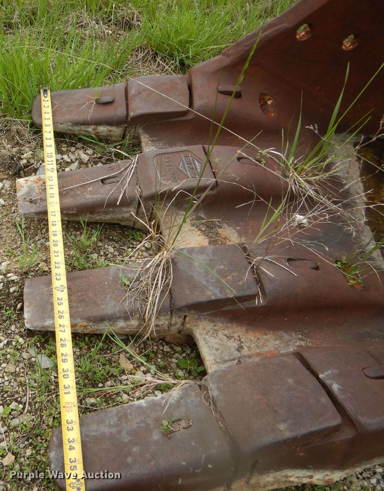 image for item GO9632 36"W excavator bucket