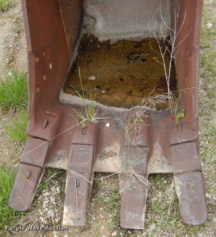 image for item GO9632 36"W excavator bucket