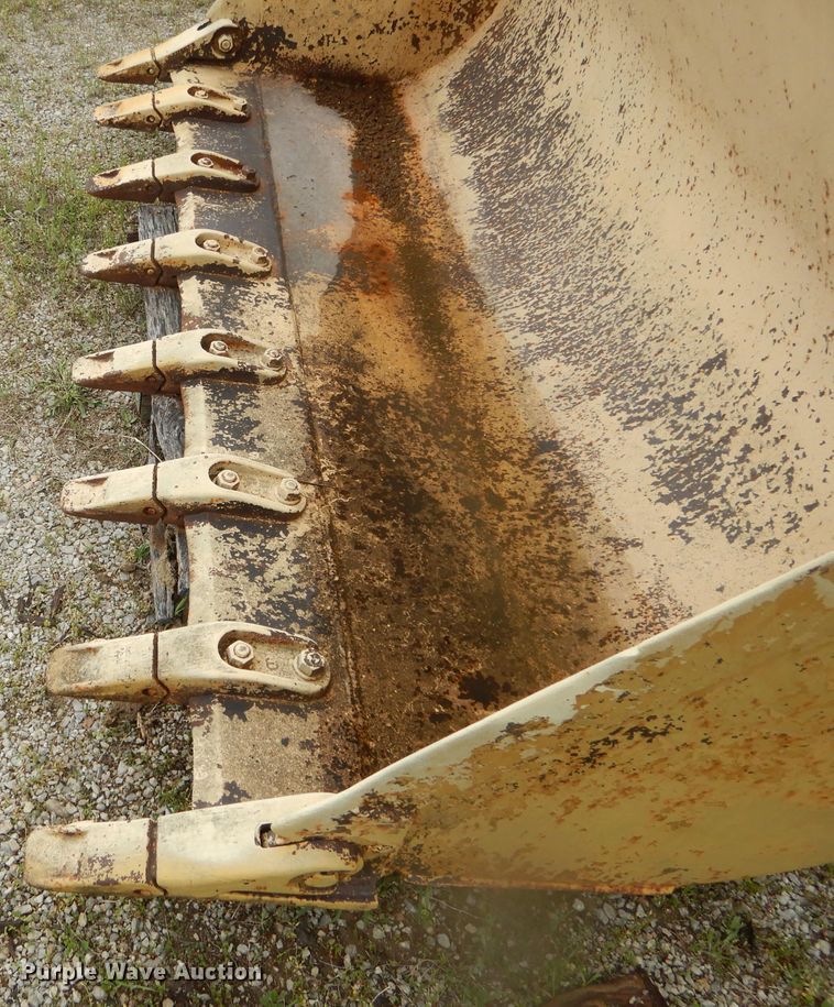 image for item GO9633 80"W loader bucket