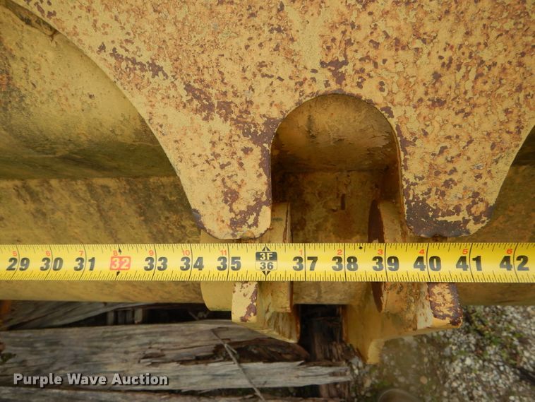 image for item GO9633 80"W loader bucket