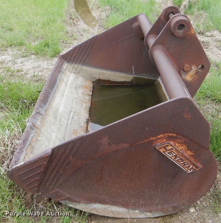 image for item GO9636 Hendrix 72"W excavator bucket
