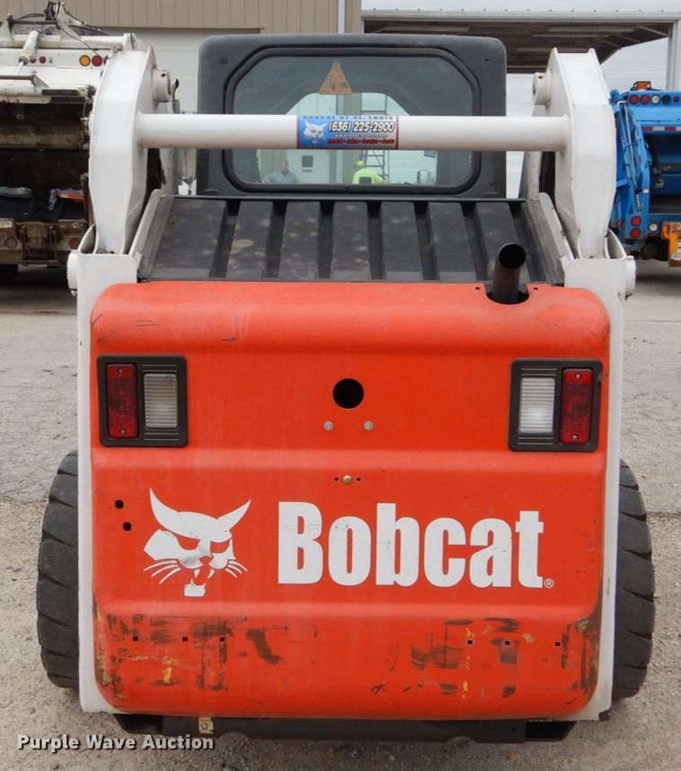 image for item GU9971 2005 Bobcat S205  skid steer loader
