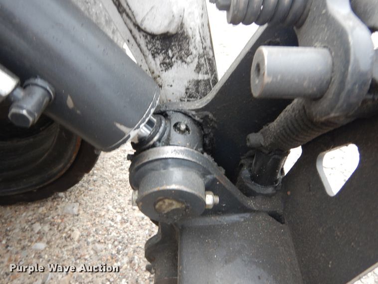 image for item GU9971 2005 Bobcat S205  skid steer loader