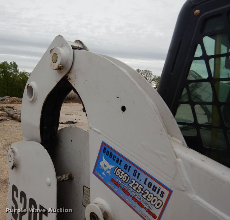 image for item GU9971 2005 Bobcat S205  skid steer loader