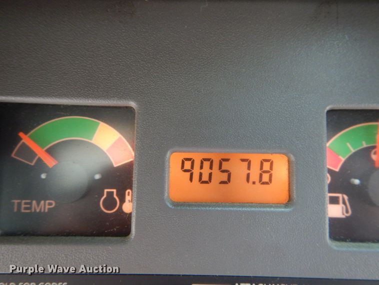 image for item GU9971 2005 Bobcat S205  skid steer loader