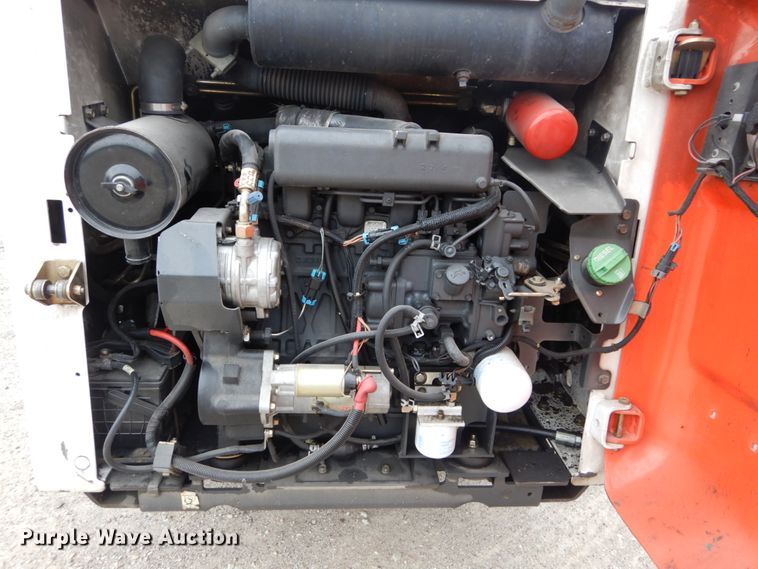 image for item GU9971 2005 Bobcat S205  skid steer loader