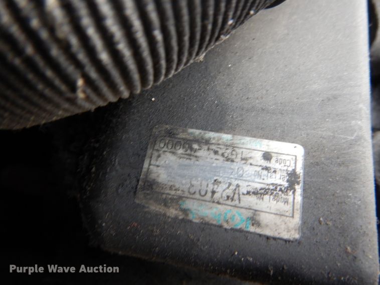 image for item GU9971 2005 Bobcat S205  skid steer loader