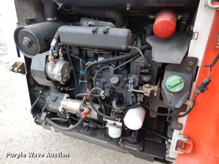 image for item GU9971 2005 Bobcat S205  skid steer loader