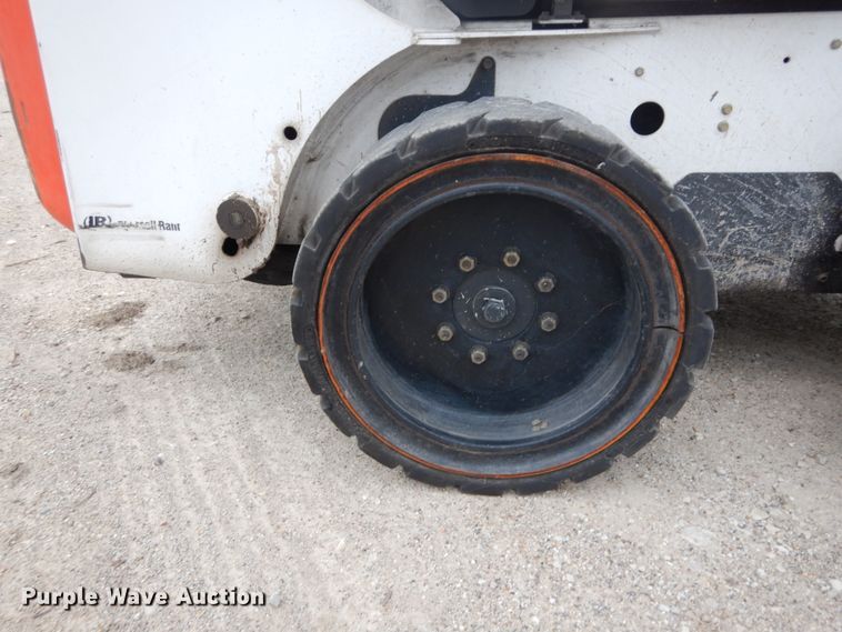 image for item GU9971 2005 Bobcat S205  skid steer loader