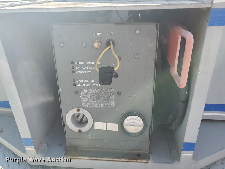 image for item GU9973 1998 Sky Jack SJKB-331  boom lift