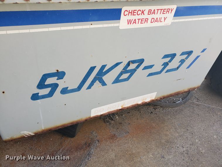 image for item GU9973 1998 Sky Jack SJKB-331  boom lift