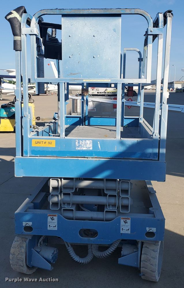 image for item GU9974 2003 Genie GS-2046  scissor lift