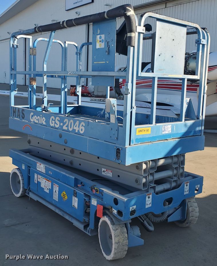 image for item GU9974 2003 Genie GS-2046  scissor lift