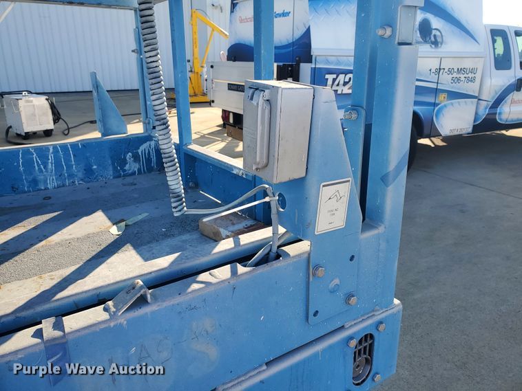 image for item GU9974 2003 Genie GS-2046  scissor lift