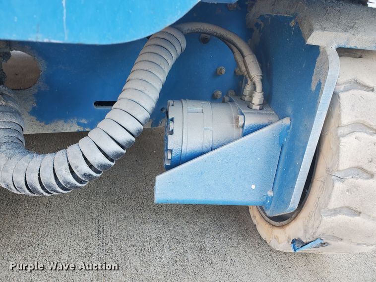 image for item GU9974 2003 Genie GS-2046  scissor lift