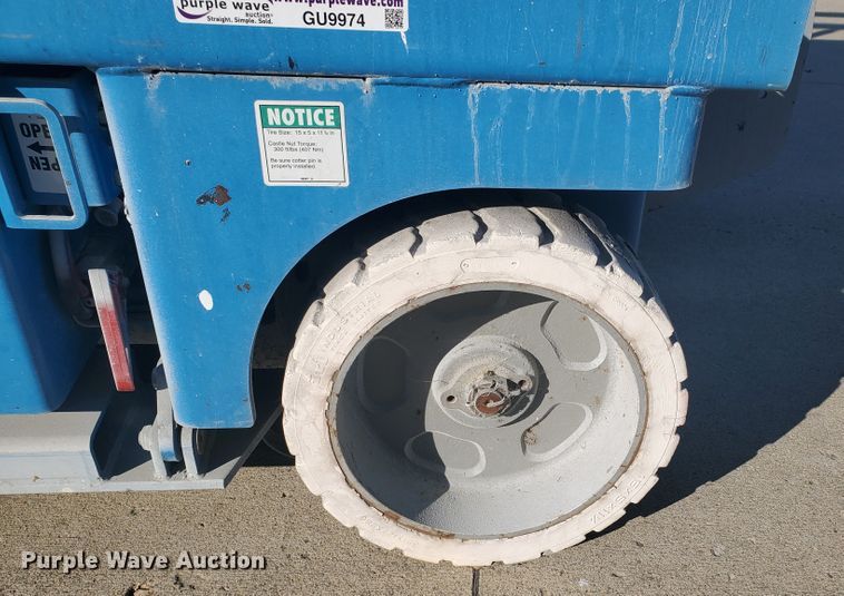 image for item GU9974 2003 Genie GS-2046  scissor lift