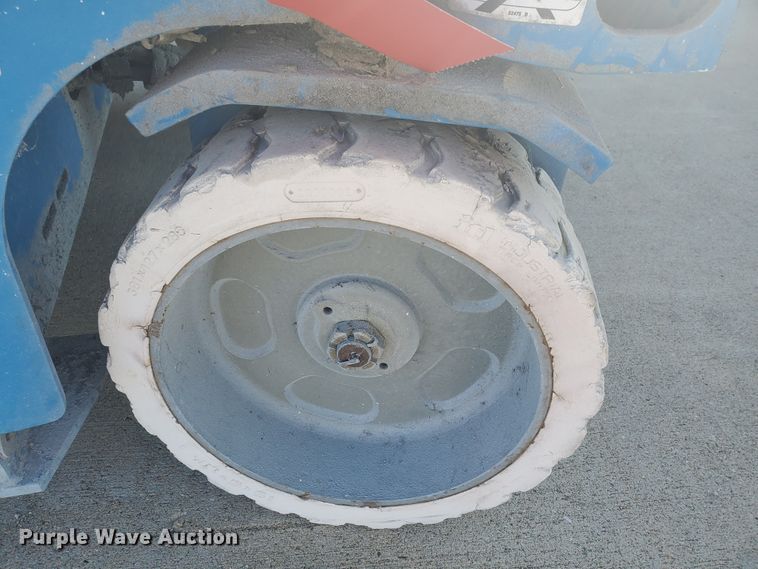 image for item GU9974 2003 Genie GS-2046  scissor lift