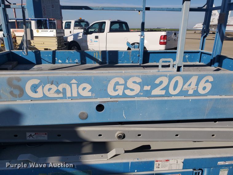 image for item GU9974 2003 Genie GS-2046  scissor lift