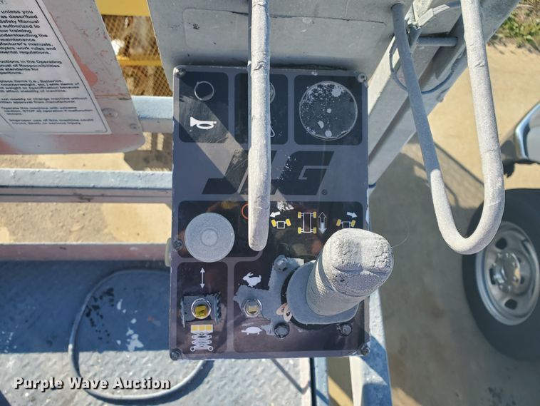 image for item GU9975 1999 JLG 2646E2  scissor lift