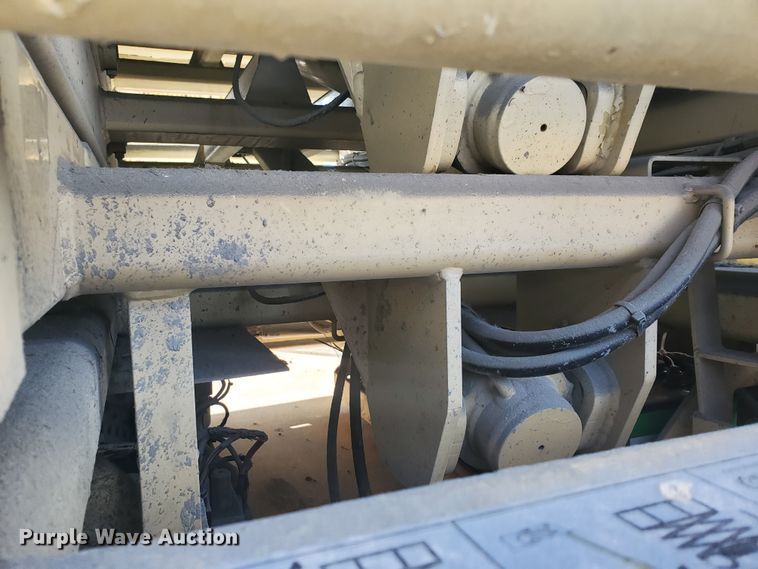 image for item GU9975 1999 JLG 2646E2  scissor lift