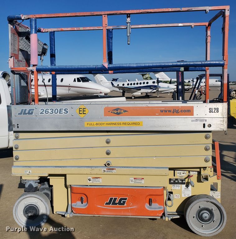 image for item GU9976 2007 JLG 2630ES  scissor lift