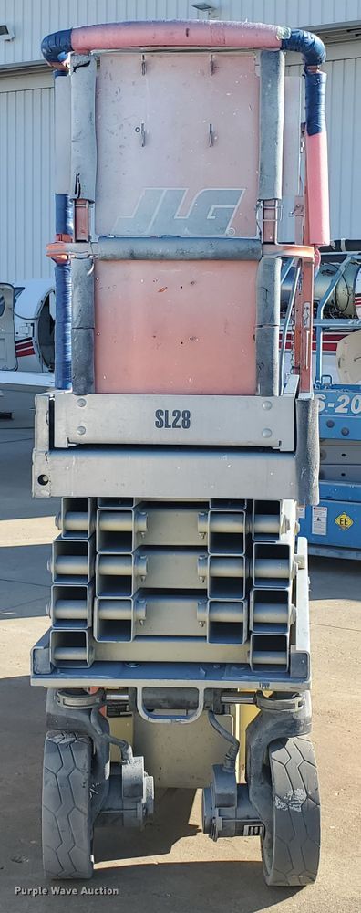 image for item GU9976 2007 JLG 2630ES  scissor lift