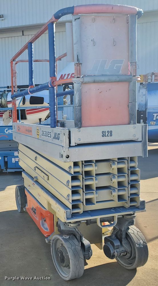 image for item GU9976 2007 JLG 2630ES  scissor lift