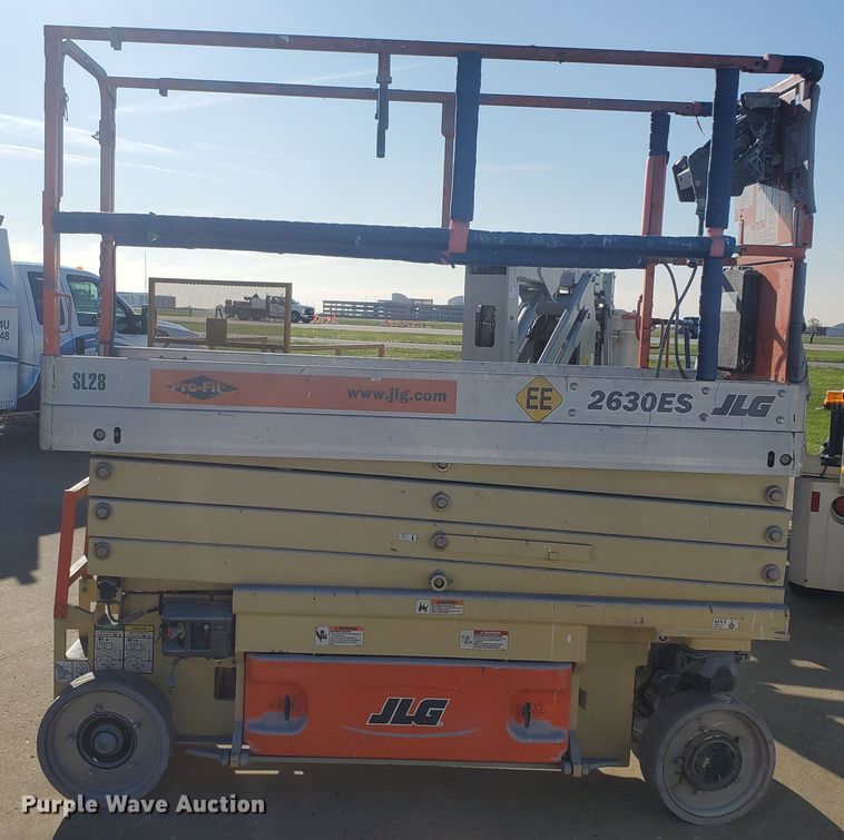 image for item GU9976 2007 JLG 2630ES  scissor lift