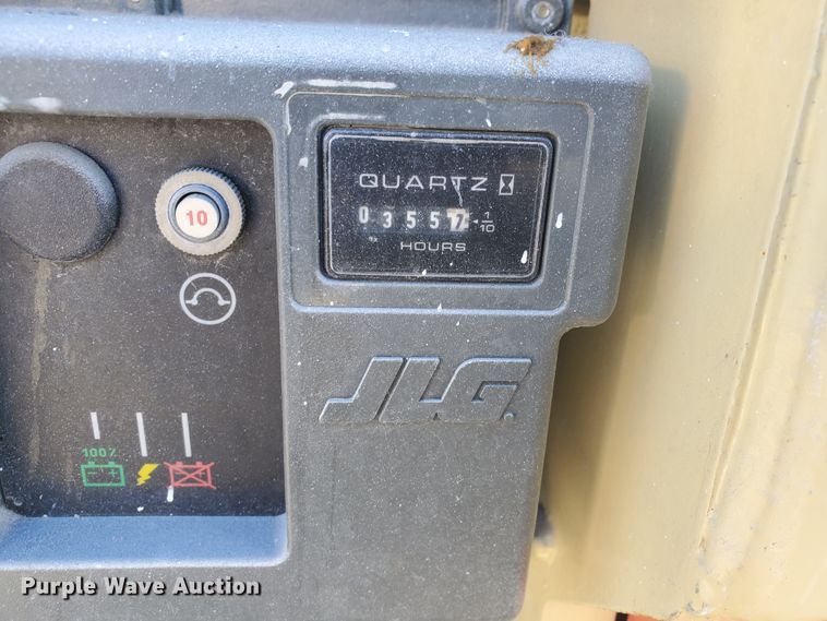 image for item GU9976 2007 JLG 2630ES  scissor lift