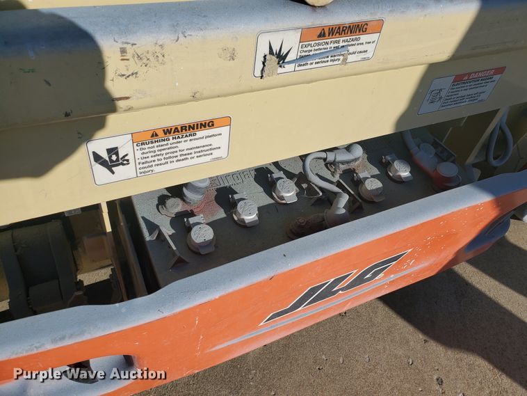 image for item GU9976 2007 JLG 2630ES  scissor lift