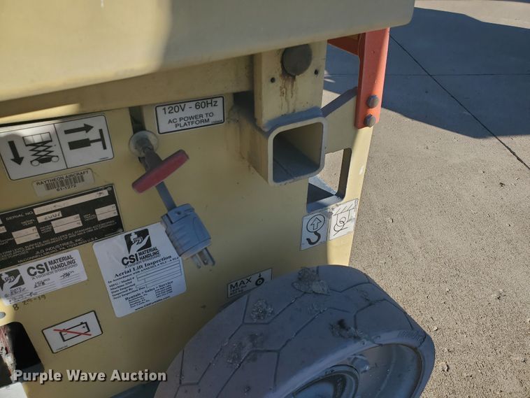 image for item GU9976 2007 JLG 2630ES  scissor lift