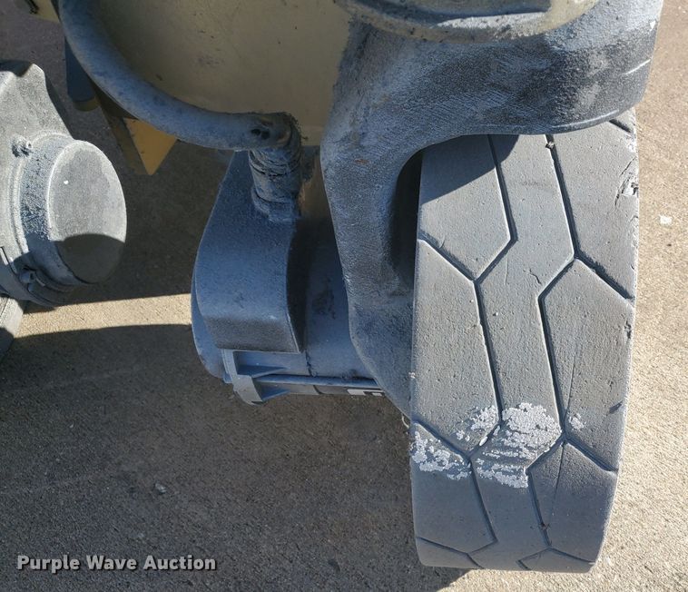 image for item GU9976 2007 JLG 2630ES  scissor lift