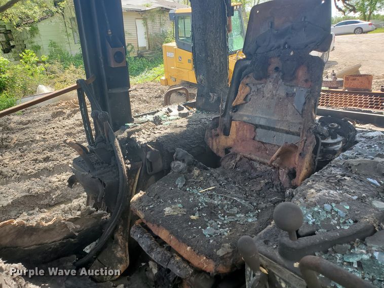 image for item GU9980 2000 Caterpillar 963C  crawler loader