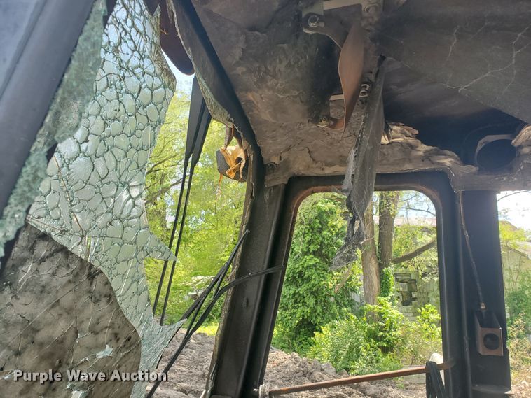 image for item GU9980 2000 Caterpillar 963C  crawler loader