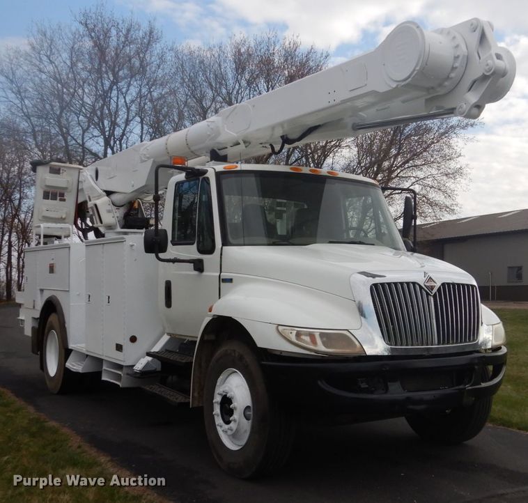 image for item GW9784 2008 International 4300 bucket truck