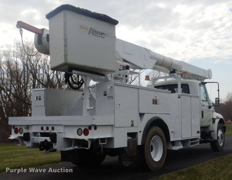 image for item GW9784 2008 International 4300 bucket truck