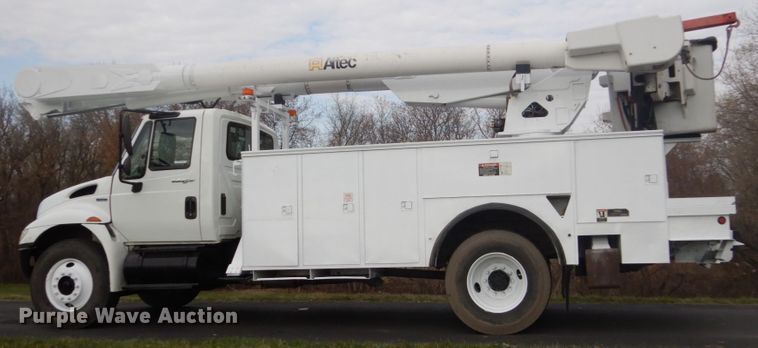 image for item GW9784 2008 International 4300 bucket truck