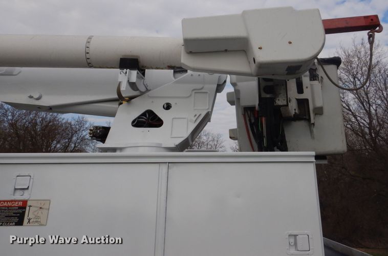 image for item GW9784 2008 International 4300 bucket truck