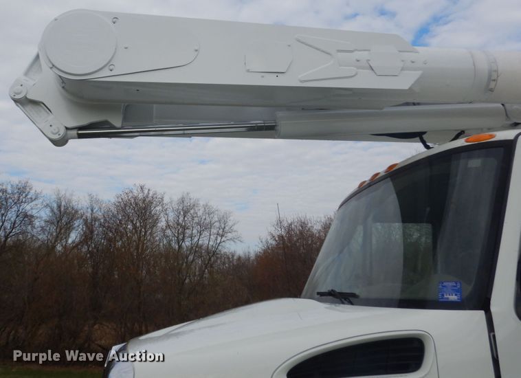 image for item GW9784 2008 International 4300 bucket truck