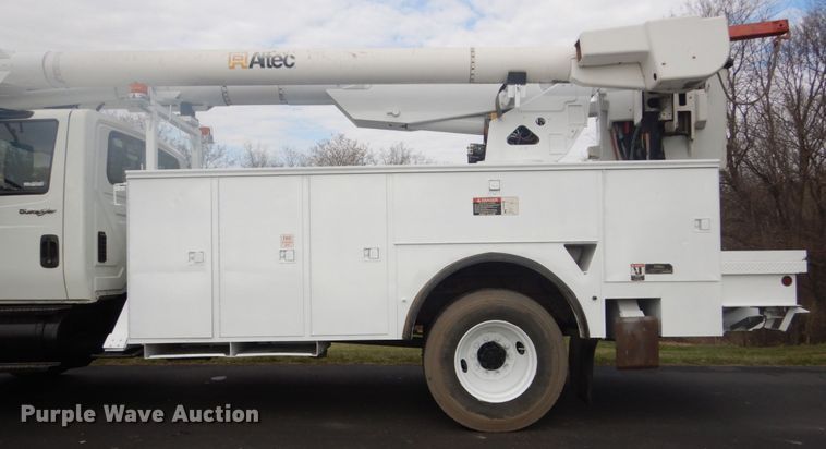 image for item GW9784 2008 International 4300 bucket truck